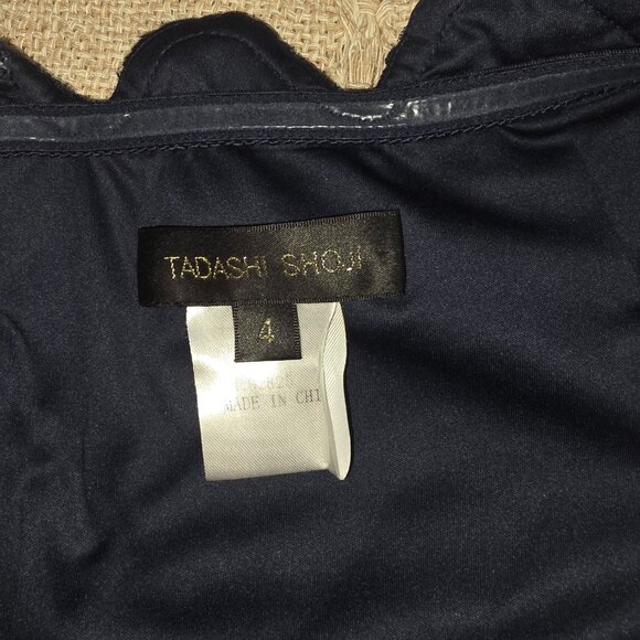 Tadashi Shoji Navy Lace Gown – Size 4 - Picture 6 of 6